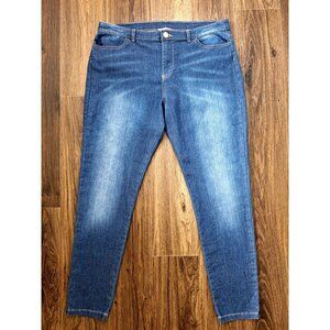 💙 Juicy Couture Lightweight Denim